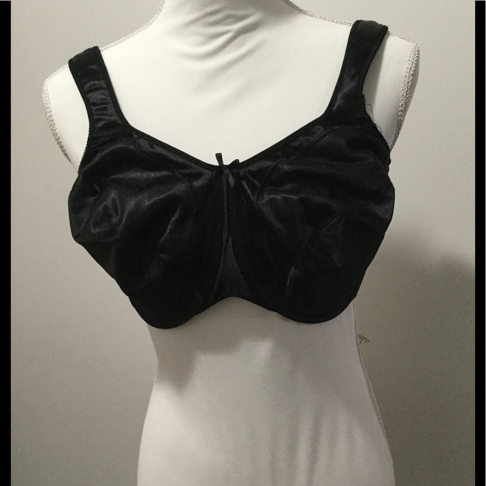 Bali- Black underwire bra.  Size 36DDD